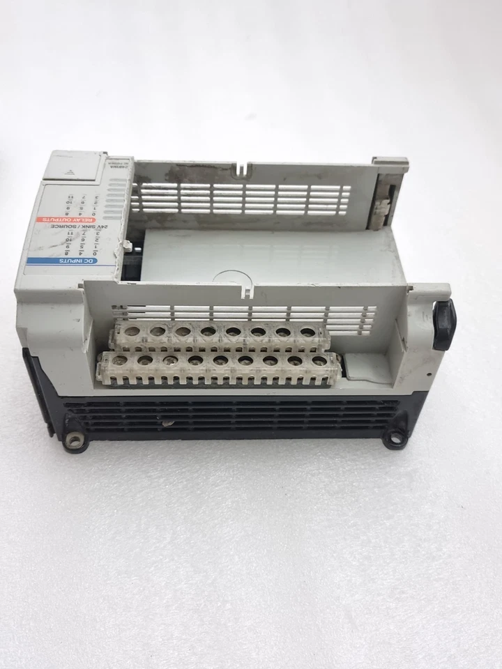 ALLEN BRADLEY 1764-24BWA MICROLOGIX 1500 WITH 1764-LSP (Power On as Photo)